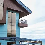Peerless Otel 3*