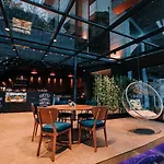 Otel Peerless 3*