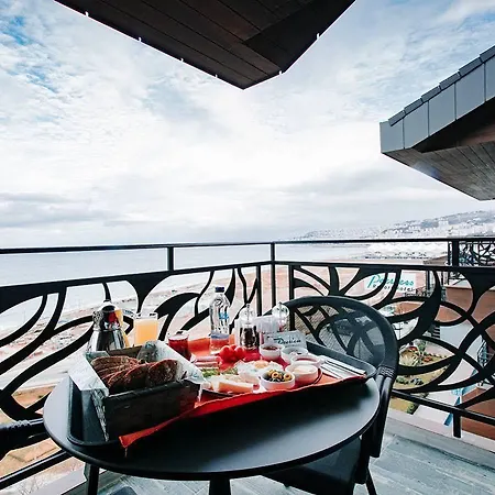 Peerless Hotell 3*